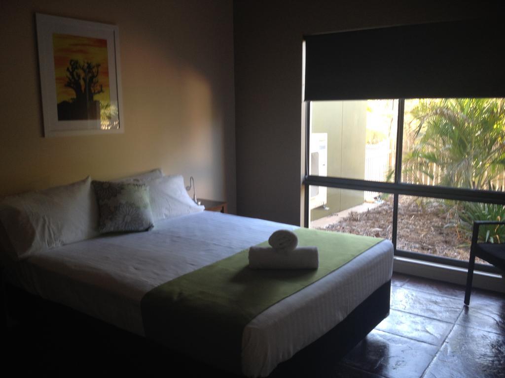 Breezes Apartments Broome Eksteriør bilde